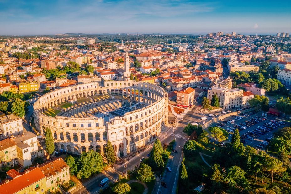 Recorremos el mundo buscando los anfiteatros romanos más bonitos: Pula Recorremos el mundo buscando los anfiteatros romanos más bonitos: Pula