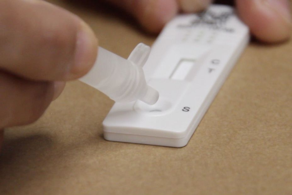 Cómo hacer un autotest de antígenos de farmacia en dos minutos Cómo hacer un autotest de antígenos de farmacia en dos minutos
