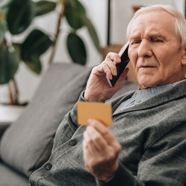 Cliente sénior de entidad bancaria Cliente sénior de entidad bancaria