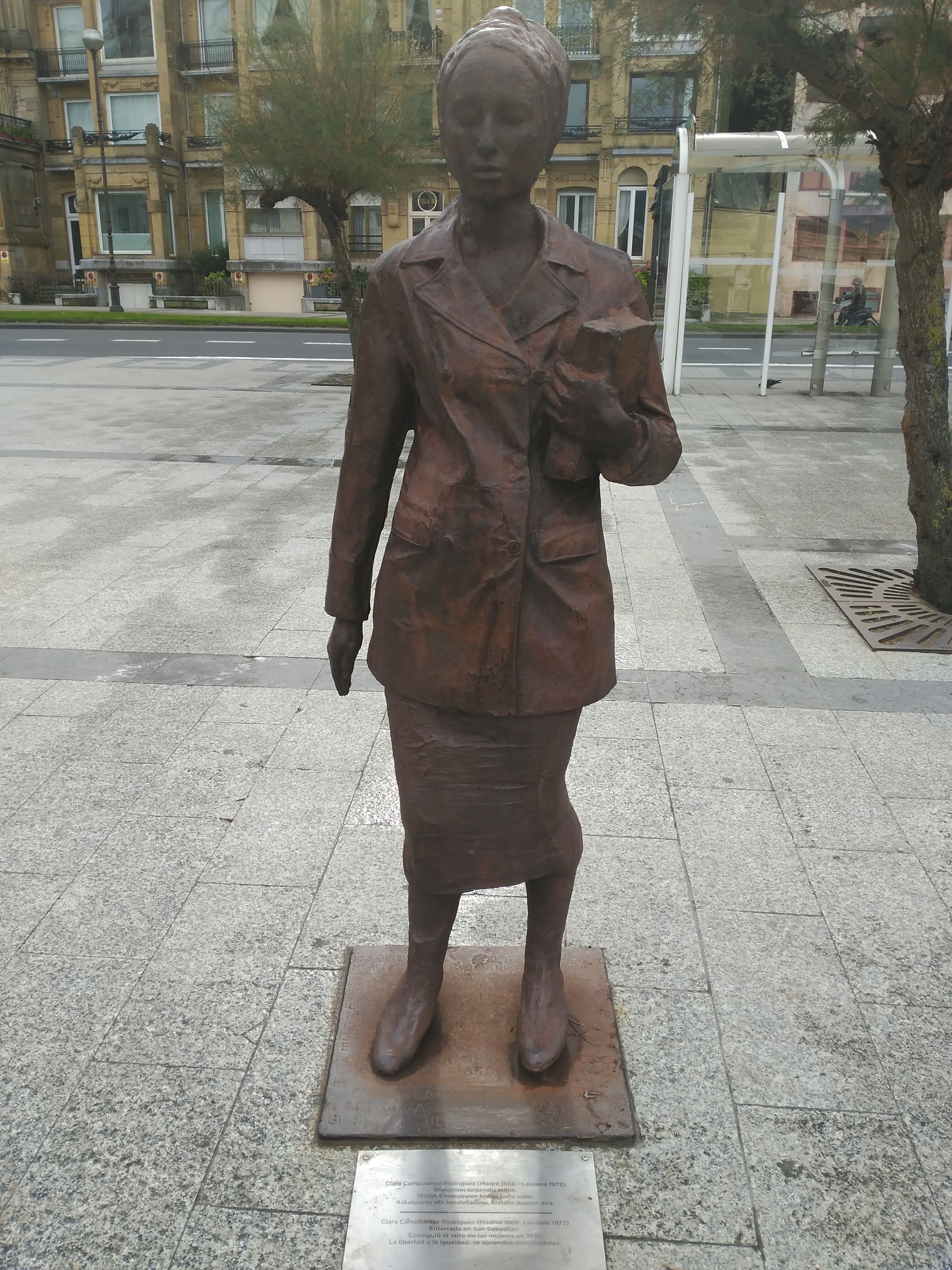 Mujeres influyentes en la cultura y sociedad española apenas recordadas (Wikimedia Commons)