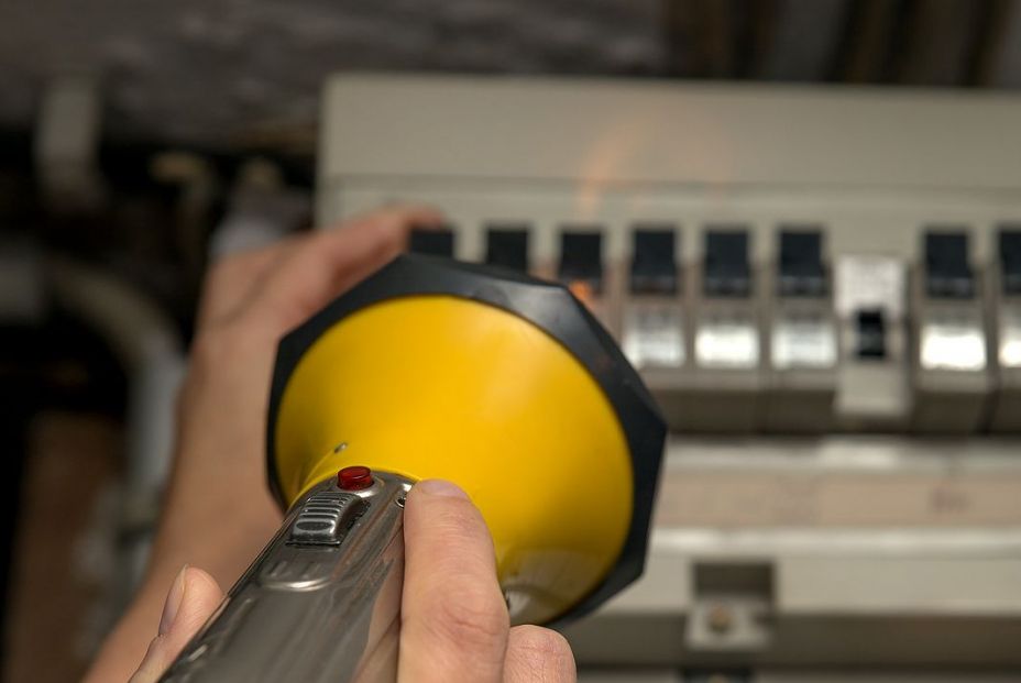 Qué hacer en caso de apagón y cómo reclamar los posibles daños Qué hacer en caso de apagón y cómo reclamar los posibles daños