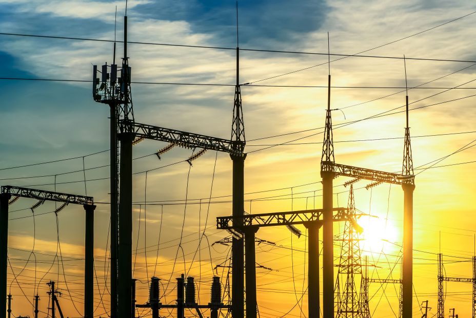 Podemos pide al Gobierno crear una empresa pública de energía para que baje el precio de la luz Podemos pide al Gobierno crear una empresa pública de energía para que baje el precio de la luz