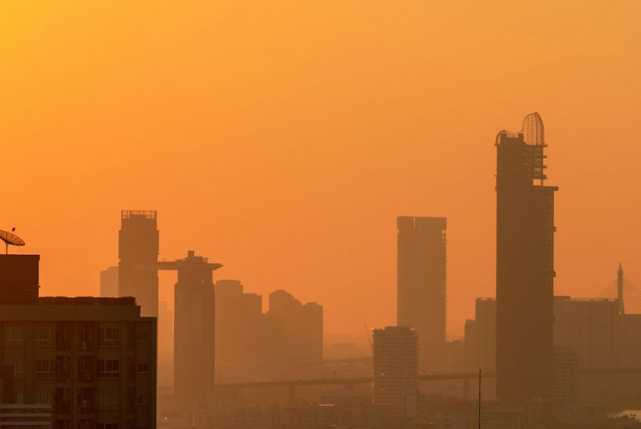 Respirar aire contaminado incrementa el riesgo de sufrir un infarto, advierte un estudio