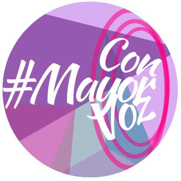 con voz mayor con voz mayor