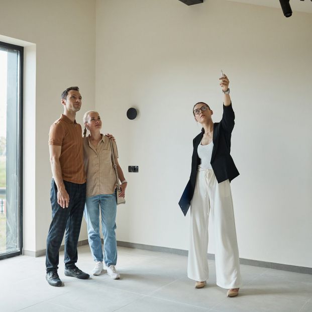 Consejos para enseñar tu piso a las visitas que quieren comprarlo (Foto Bigstock) 2