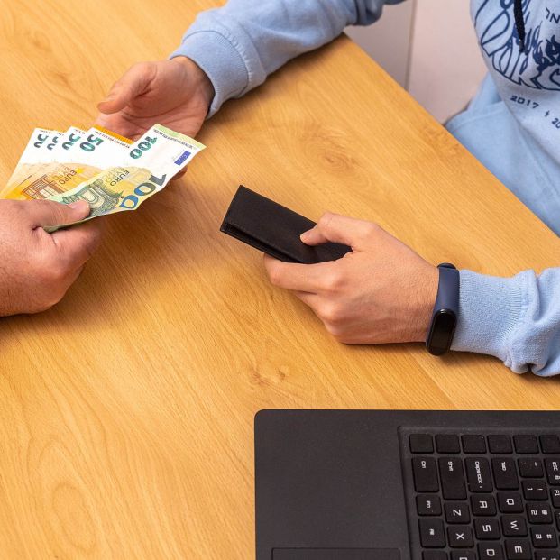 Servicio de caja en los bancos: ¿pueden imponerme un horario para ingresar o hacer pagos? (Foto Bigstock) Servicio de caja en los bancos: ¿pueden imponerme un horario para ingresar o hacer pagos? (Foto Bigstock)