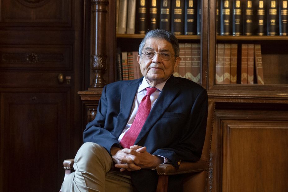 El exvicepresidente nicaraguense presenta su nueva novela, 'Tongolele no sabía bailar'