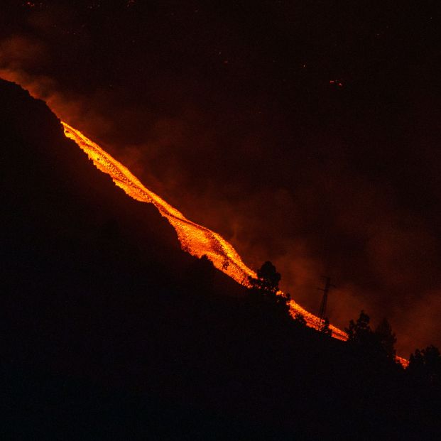 Volcán de La Palma: la lava se sitúa a poco más de kilómetro y medio de la costa, y sigue avanzando. Foto: Europa Press Volcán de La Palma: la lava se sitúa a poco más de kilómetro y medio de la costa, y sigue avanzando. Foto: Europa Press