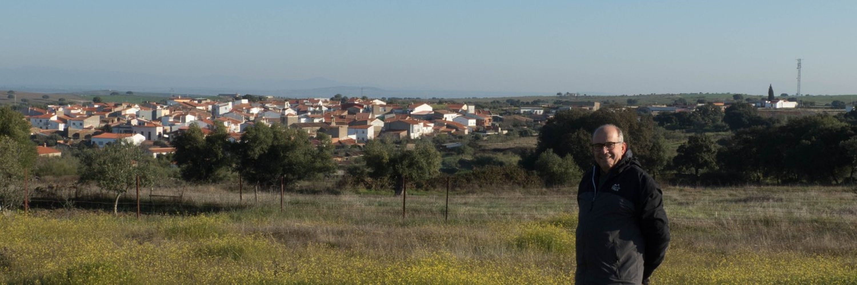 El alcalde de Pescueza, el pueblo de los mayores: "Aquí cada uno tiene los servicios que quiere"