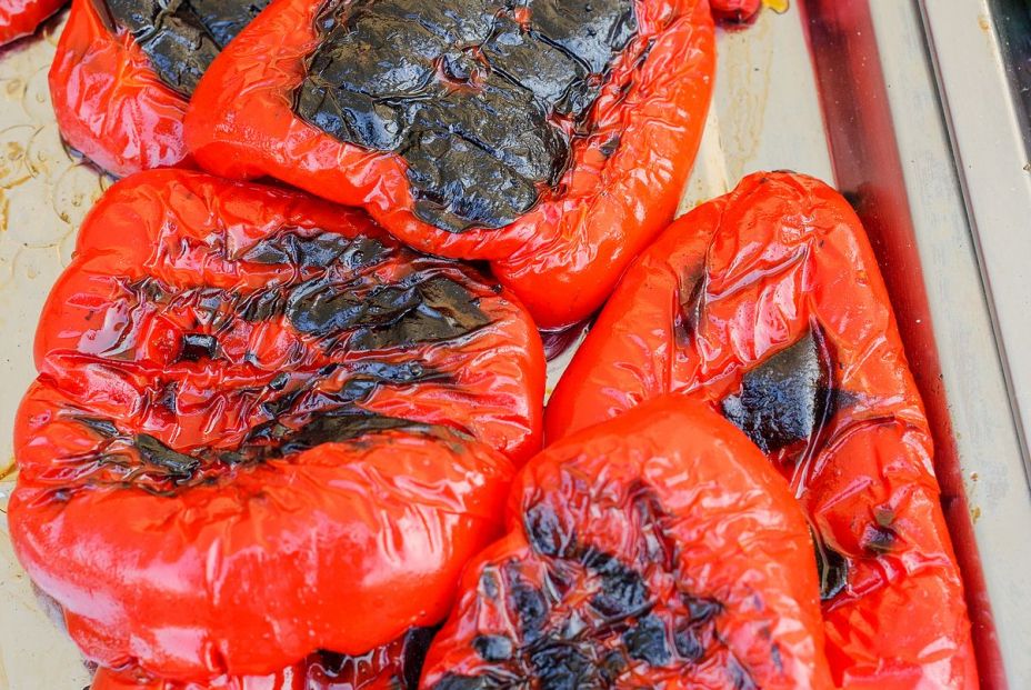 Bandeja de pimientos asados Bandeja de pimientos asados