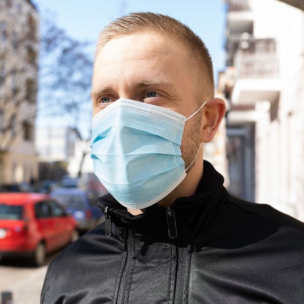 Si nadie lleva ya mascarilla a mi alrededor, ¿me protege a mi llevarla (Foto Bigstock) 2 Si nadie lleva ya mascarilla a mi alrededor, ¿me protege a mi llevarla (Foto Bigstock) 2