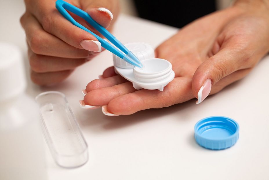 Lentes de contacto e infecciones oculares Lentes de contacto e infecciones oculares