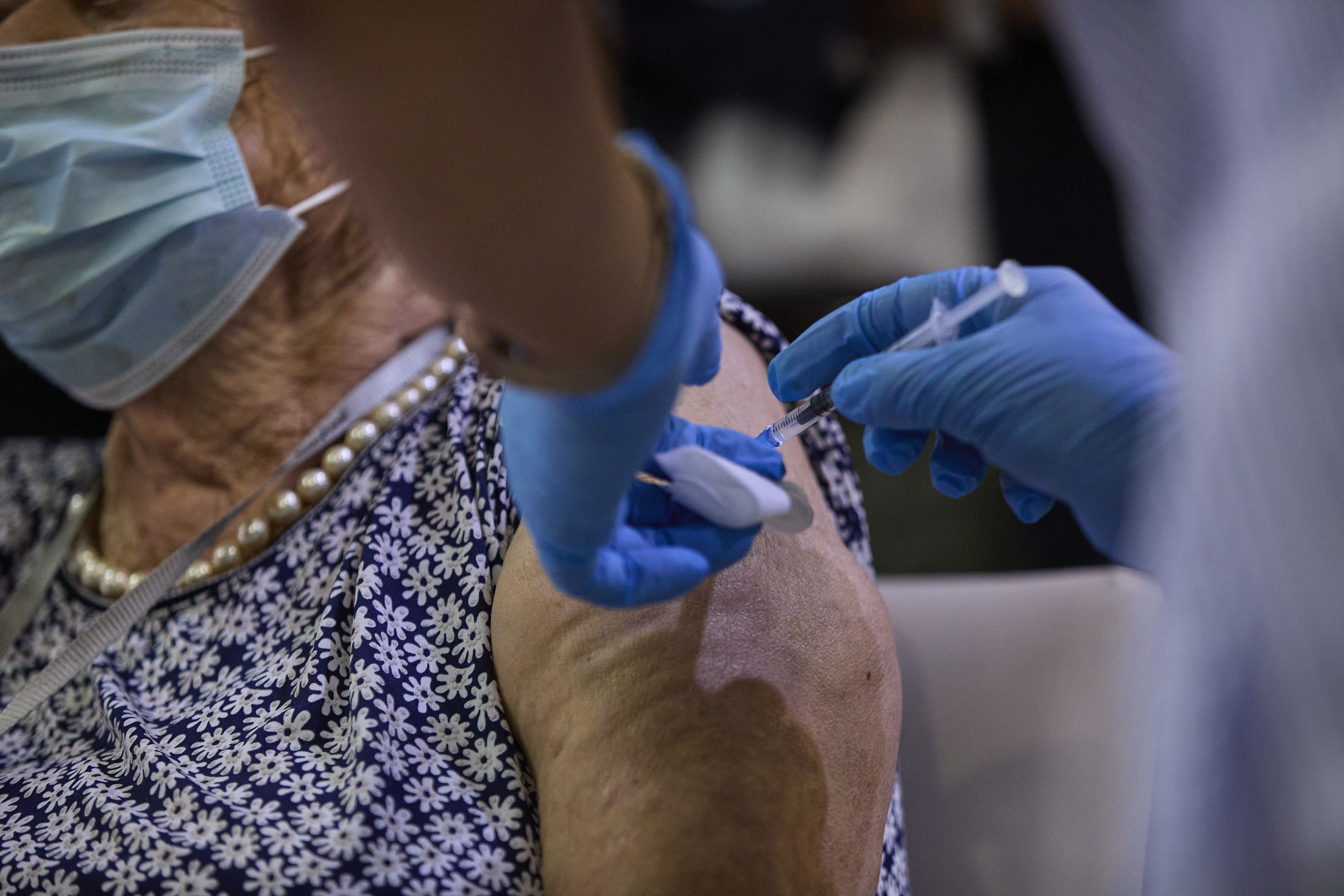 Macrobrote de Covid en una residencia con 61 infectados, pese a la tercera dosis