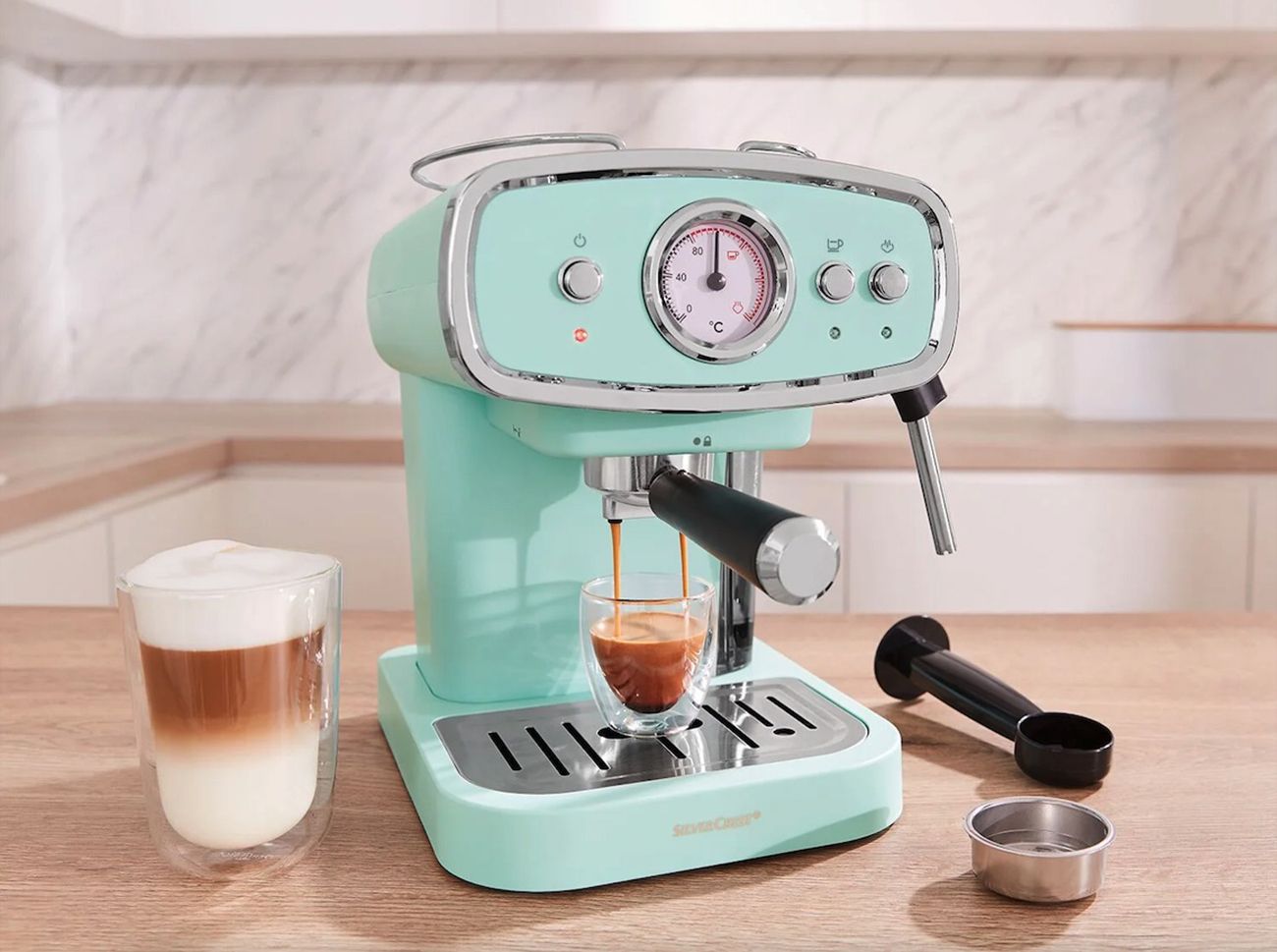 Locura por la cafetera retro de Lidl