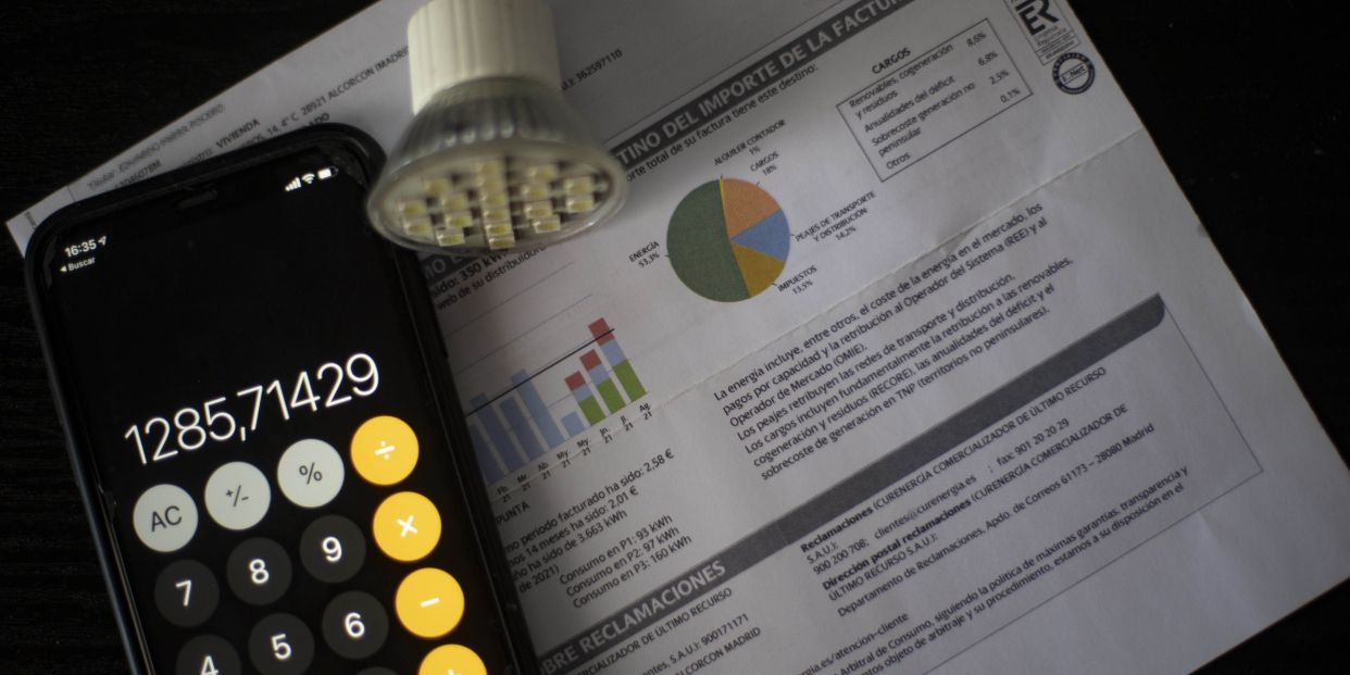 Expertos vaticinan hasta cuando seguirá subiendo el precio de la luz (y va para largo) Expertos vaticinan hasta cuando seguirá subiendo el precio de la luz (y va para largo)