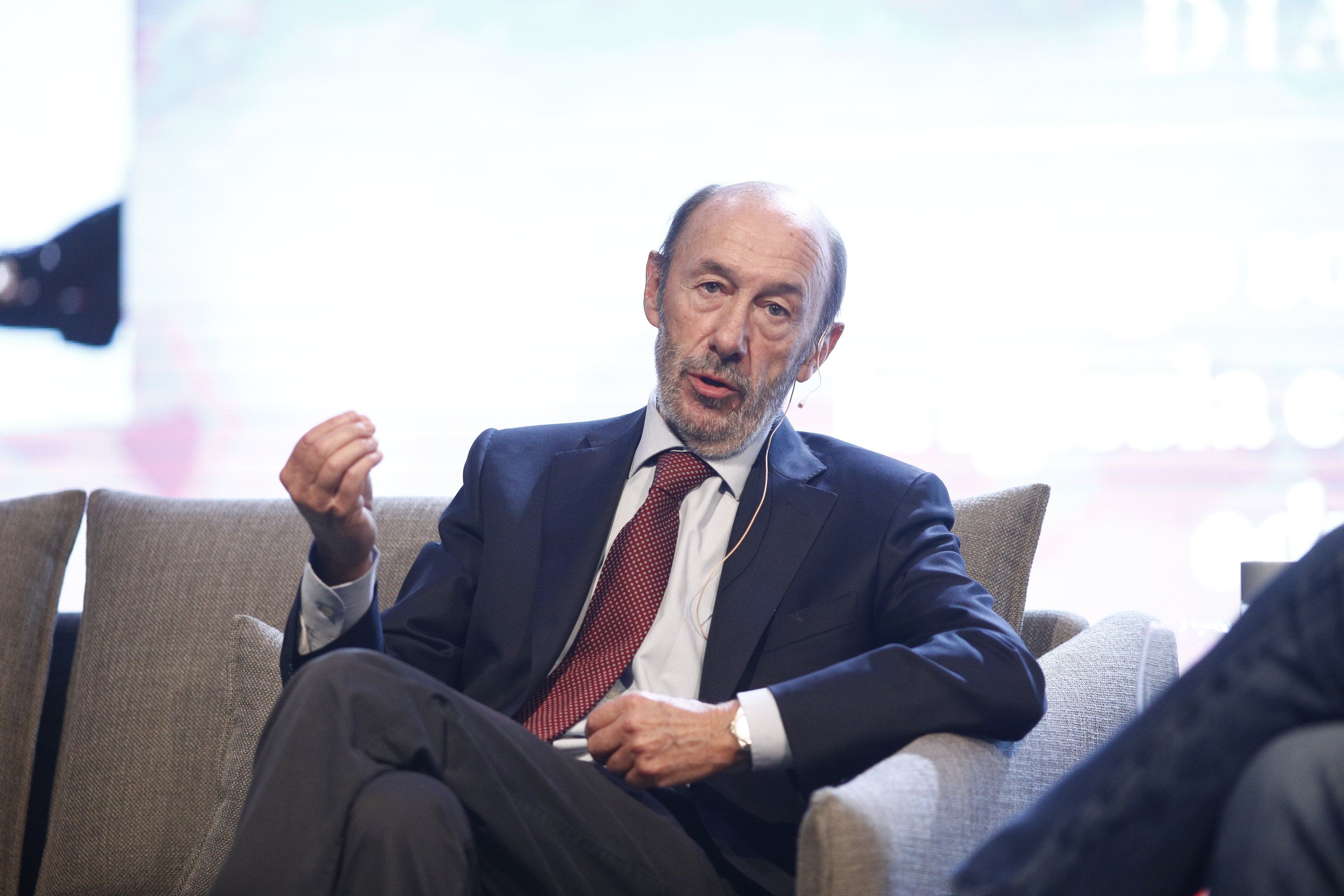 Rubalcaba, ingresado en estado grave tras sufrir un ictus