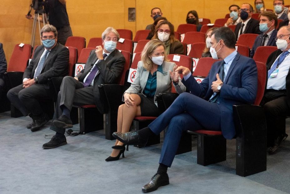 Escrivá junto a Calviño y Sánchez Escrivá junto a Calviño y Sánchez