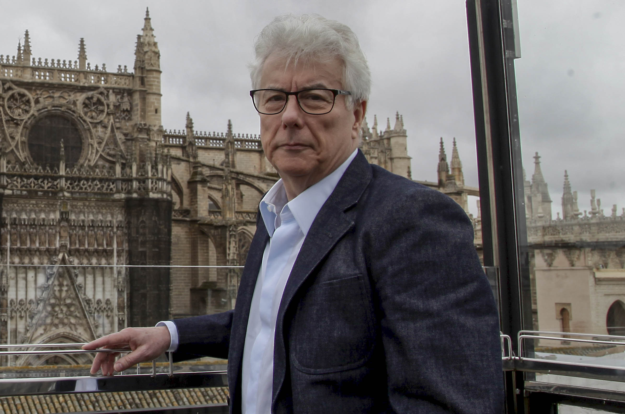 Ken Follett: "Antes o después se usarán las armas nucleares"