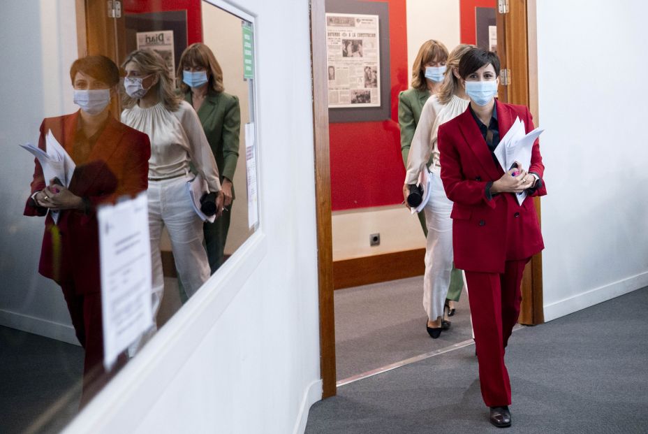 El Gobierno aprueba la ley de servicios de atención al cliente para "no ser atendidos por un robot" El Gobierno aprueba la ley de servicios de atención al cliente para "no ser atendidos por un robot"