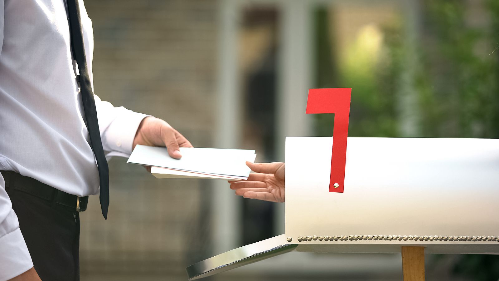 260 años de buzones de correos en Españael 15% de los españoles no está contento con la cercanía a su domicilio de los buzones (Foto Bigstock) 2