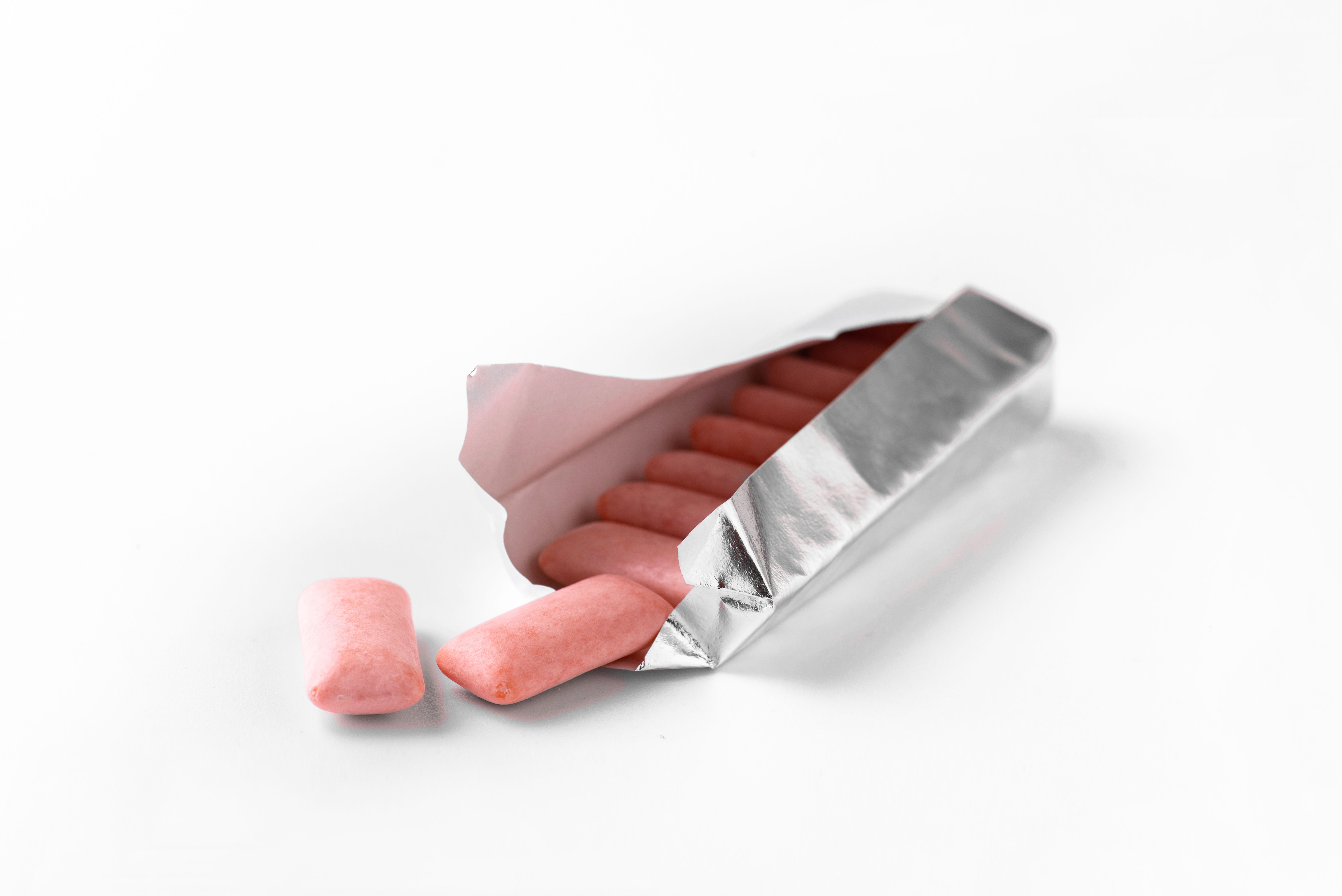 Crean un chicle que reduce la transmisión del coronavirus