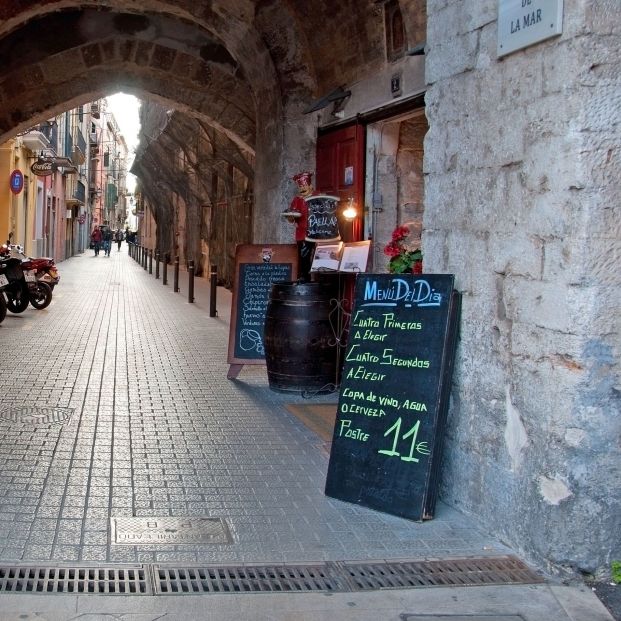 El precio del menú del día en España asciende a 13,2 euros en 2023, un 3,4% más que el pasado año El precio del menú del día en España asciende a 13,2 euros en 2023, un 3,4% más que el pasado año