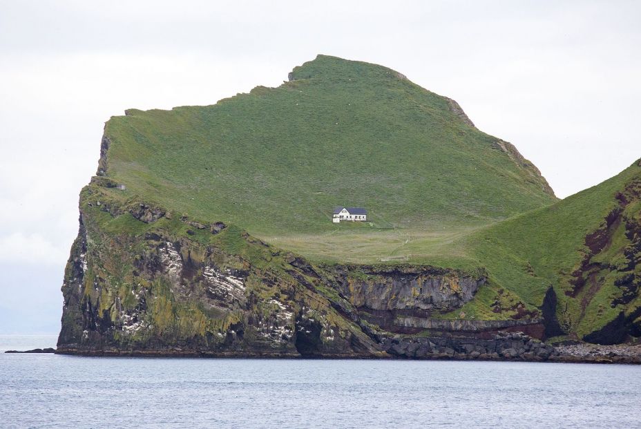 bigstock Lonely House On The Island Of320322034