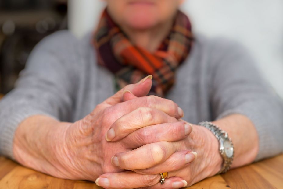 Málaga necesita con urgencia voluntarios para acompañar a los mayores que viven solos Málaga necesita con urgencia voluntarios para acompañar a los mayores que viven solos