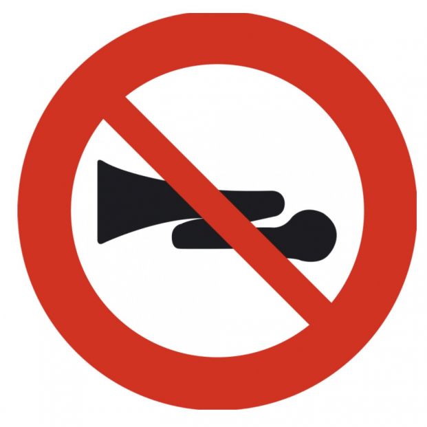 Señal R-310 que advierte sobre la prohibición de tocar el claxon en la vía