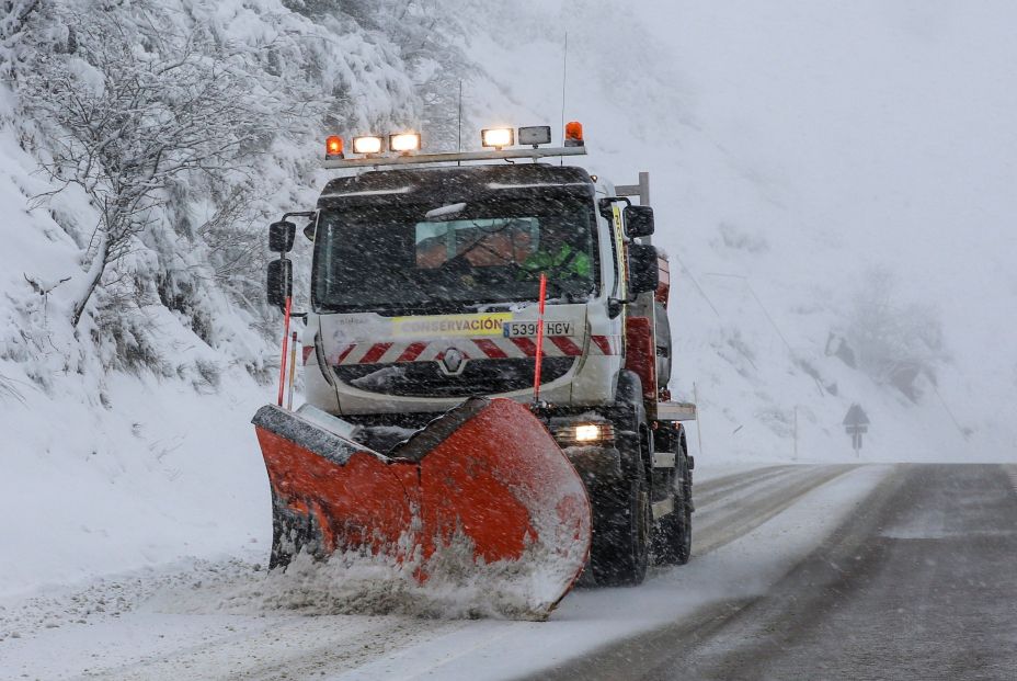 Así es el código de colores de la DGT de alerta por nevadas en las carreteras
