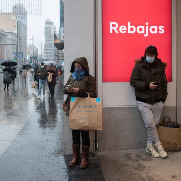 escaparate tienda rebajas anuncio escaparate tienda rebajas anuncio