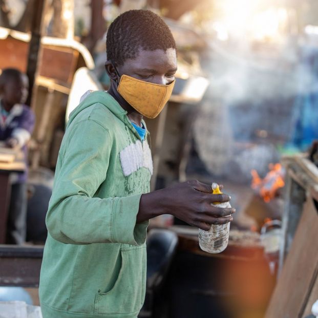 chico africa agua chico africa agua