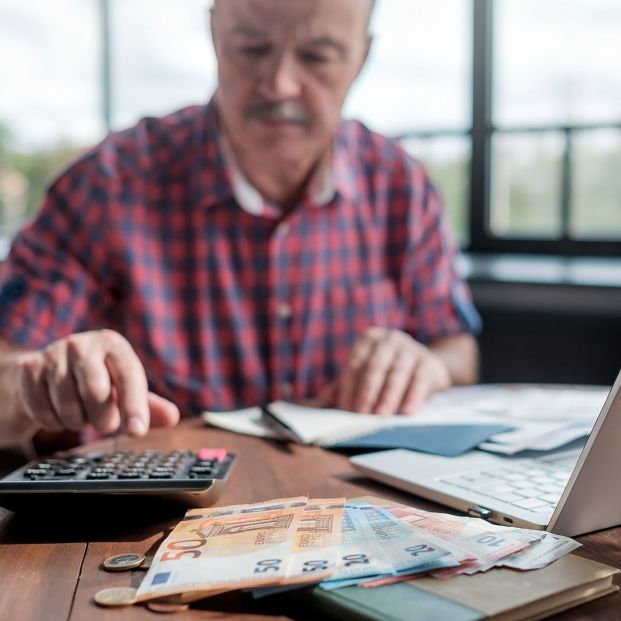 pago de facturas hombre pago de facturas hombre