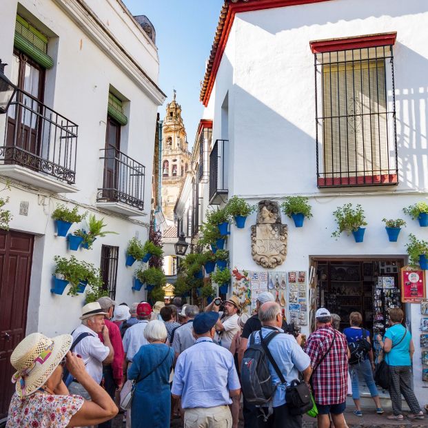 Ómicron golpea los viajes del Imserso: cancelaciones de hasta el 7% y no se venden todas las plazas Ómicron golpea los viajes del Imserso: cancelaciones de hasta el 7% y no se venden todas las plazas