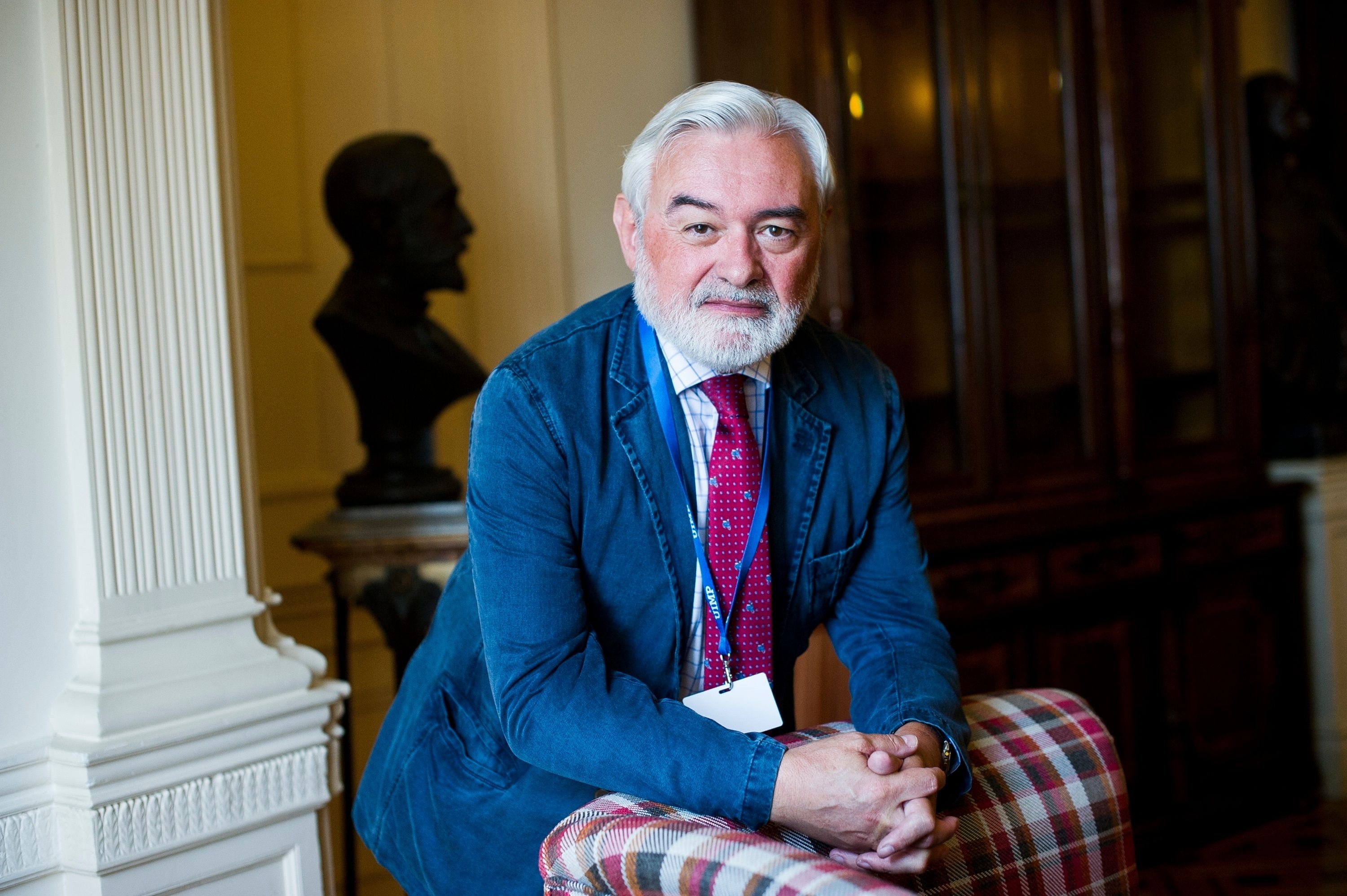 Darío Villanueva: "El problema estaría en confundir el feminismo con la gramática"