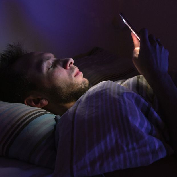 luz movil perjudicial para dormir luz movil perjudicial para dormir