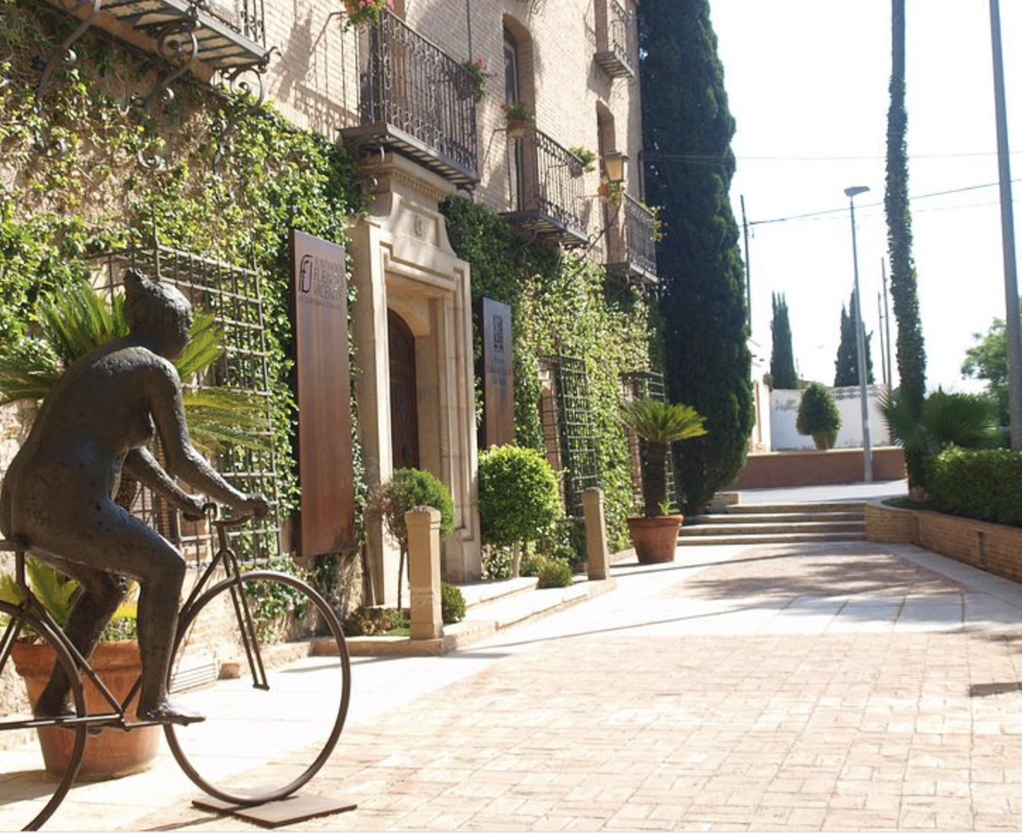 La Seda. Foto: La Seda La Seda. Foto: La Seda