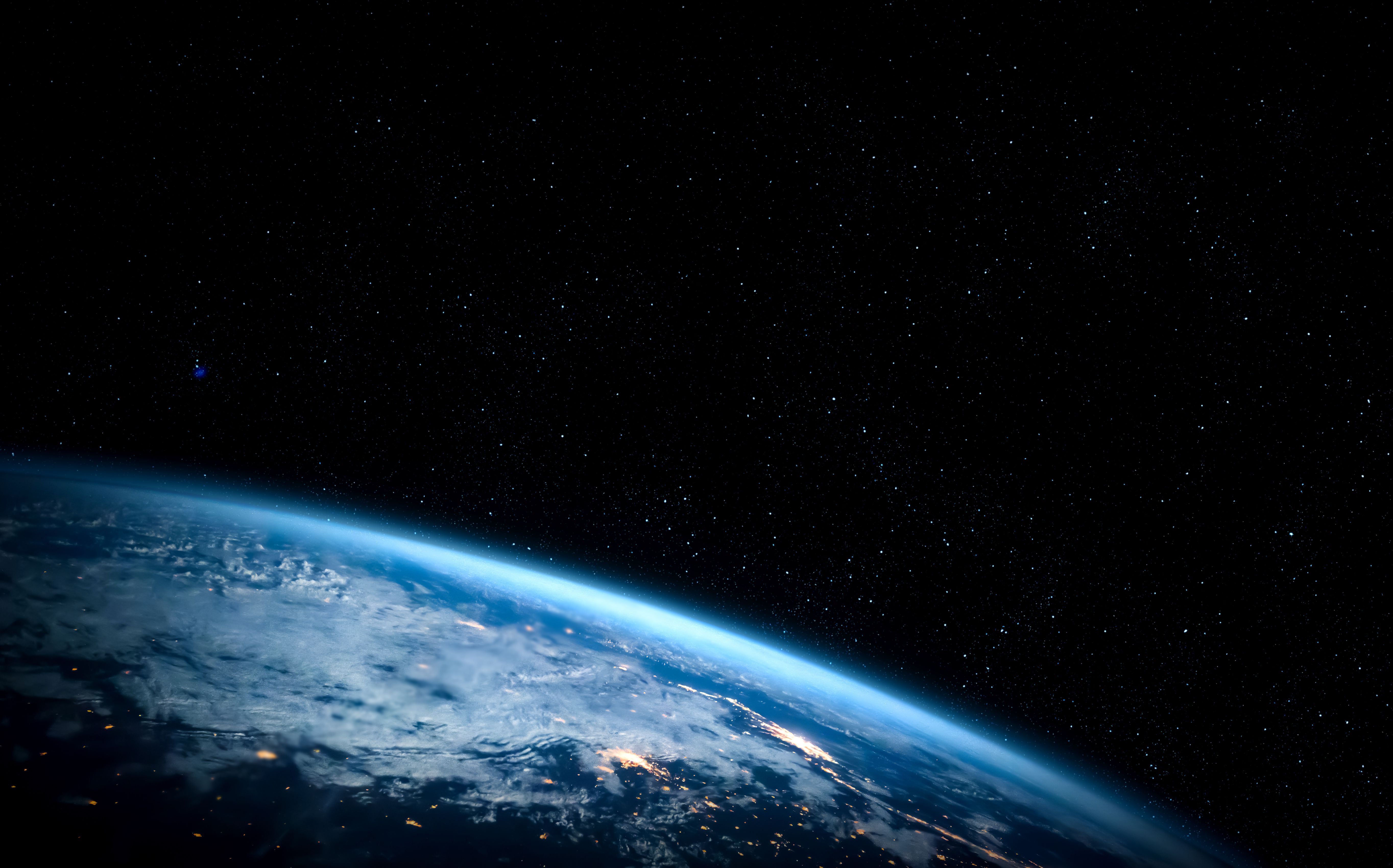 Descubren que el universo está en una fase de expansión desacelerada