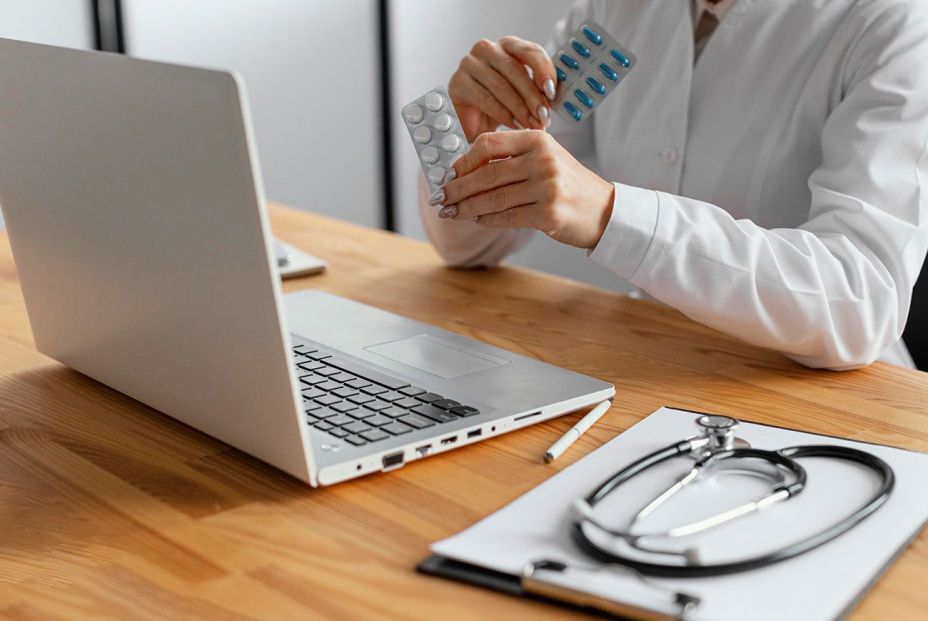 Administración, sanidad, gas, telecomunicaciones: los problemas de los mayores no acaban en la banca.Foto: Europa Press Administración, sanidad, gas, telecomunicaciones: los problemas de los mayores no acaban en la banca.Foto: Europa Press