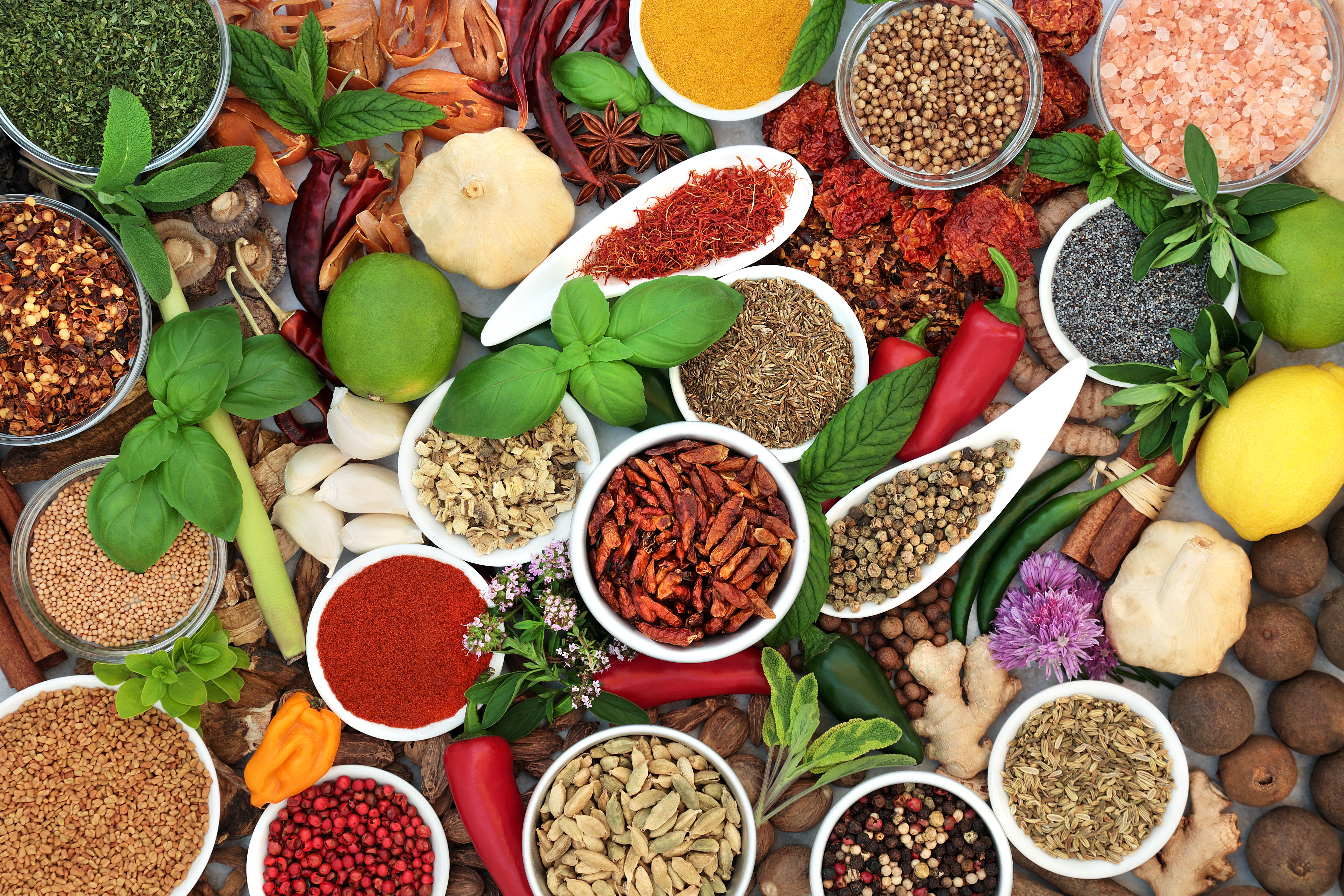 Utilizar más especias puede ayudar a los mayores a evitar la sal