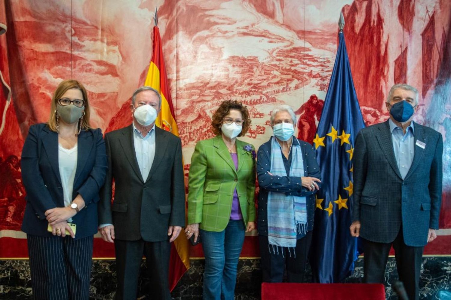 La PMP plantea sus demandas al PP para mejorar la atención a los mayores en los bancos