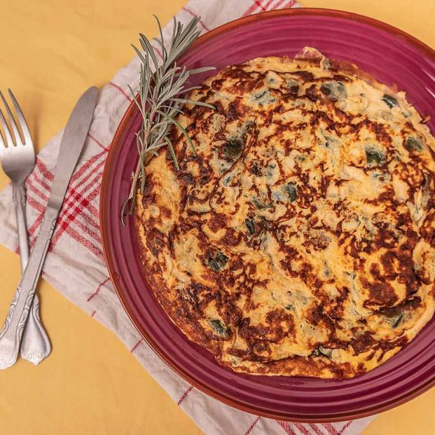 Cómo hacer una tortilla de habas frescas de 10. Foto: Bigstock Cómo hacer una tortilla de habas frescas de 10. Foto: Bigstock