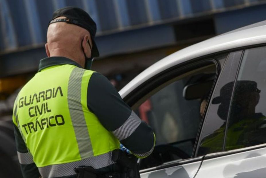 Este dato sin actualizar en tu carnet de conducir podría costarte hasta 80 euros de multa Este dato sin actualizar en tu carnet de conducir podría costarte hasta 80 euros de multa