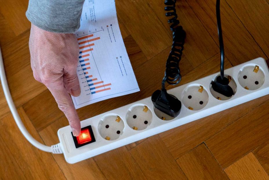 La guerra ataca a los bolsillos españoles: la factura eléctrica se dispara a los 170 euros al mes. Foto: Europa Press