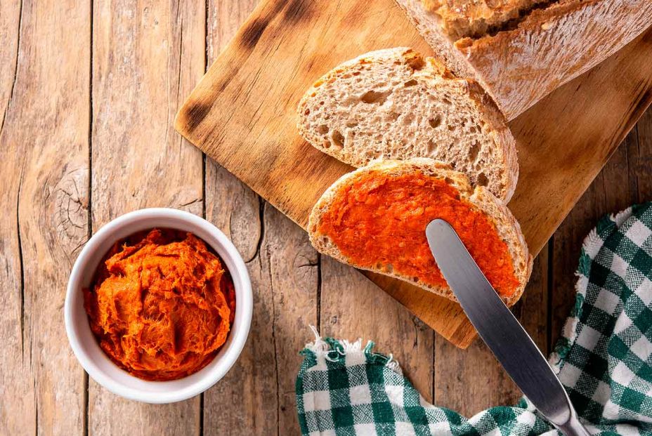 Estas tostas de sobrasada y queso tienen un secreto para que estén de chuparse los dedos. Foto: Bigstock Estas tostas de sobrasada y queso tienen un secreto para que estén de chuparse los dedos. Foto: Bigstock