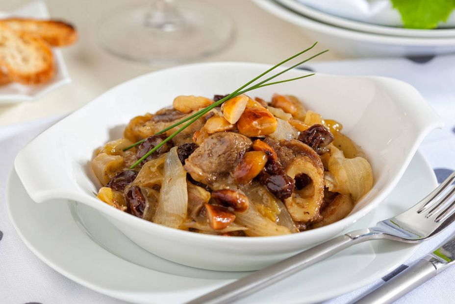 Receta de cordero segureño con almendras. Foto: Bigstock Receta de cordero segureño con almendras. Foto: Bigstock