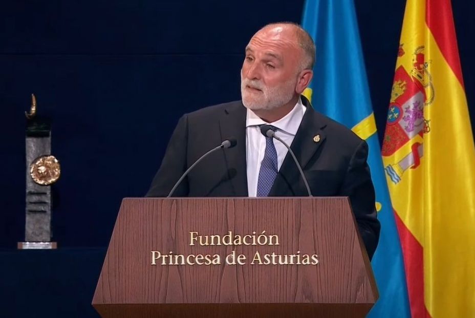 José Andrés da su opinión sobre el controvertido tema de si chupar o no la cabeza de las gambas. Isabel Zendal, José Andrés y la OTAN protagonizan las nuevas emisiones de sellos de Correos José Andrés da su opinión sobre el controvertido tema de si chupar o no la cabeza de las gambas. Isabel Zendal, José Andrés y la OTAN protagonizan las nuevas emisiones de sellos de Correos