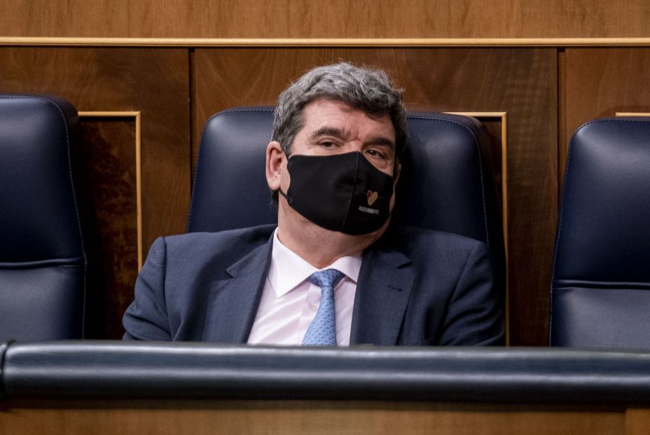 El Congreso 'salva' la ley de planes de pensiones de empleo pero exige mejoras a Escrivá El Congreso 'salva' la ley de planes de pensiones de empleo pero exige mejoras a Escrivá